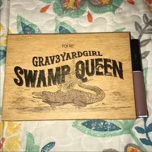 Eyeshadow Palette and Liquid Lipstick tarte
